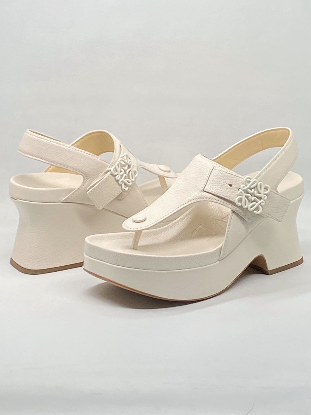 Loewe Loewe Ease leather platform thong sandals size 38 Size US 8 / IT 38 - 8 Thumbnail