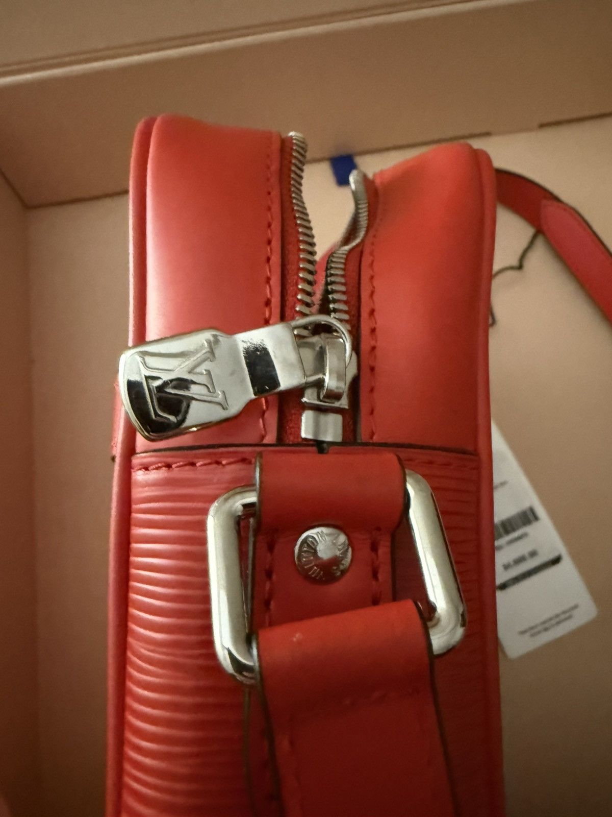 Louis Vuitton × Supreme DANUBE EPI PM RED Size ONE SIZE - 4 Thumbnail