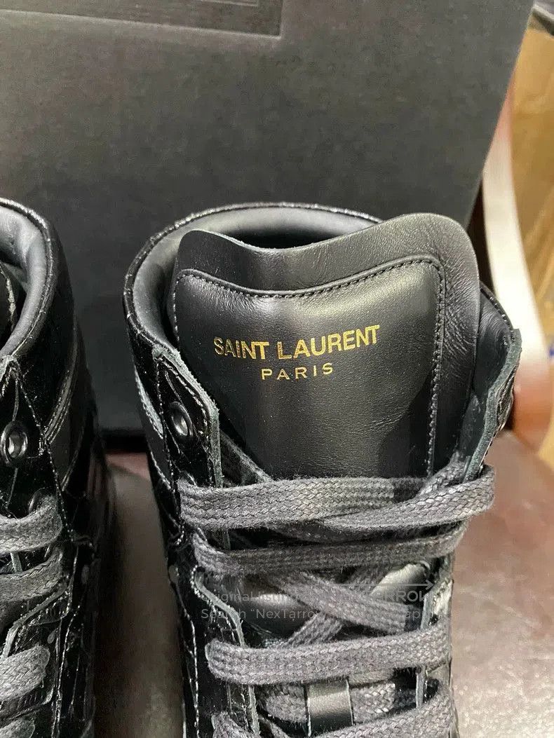 Yves Saint Laurent saint laurent. Alligator print size 40 high. Size US 7 / EU 40 - 5 Thumbnail