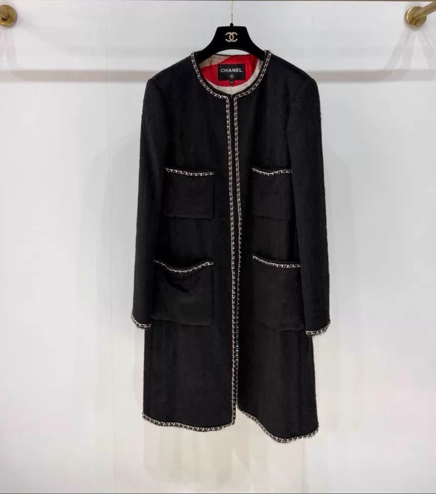 Chanel Chanel black 4-pocket long chain overcoat 34 Size XS / US 0-2 / IT 36-38 - 1 Thumbnail