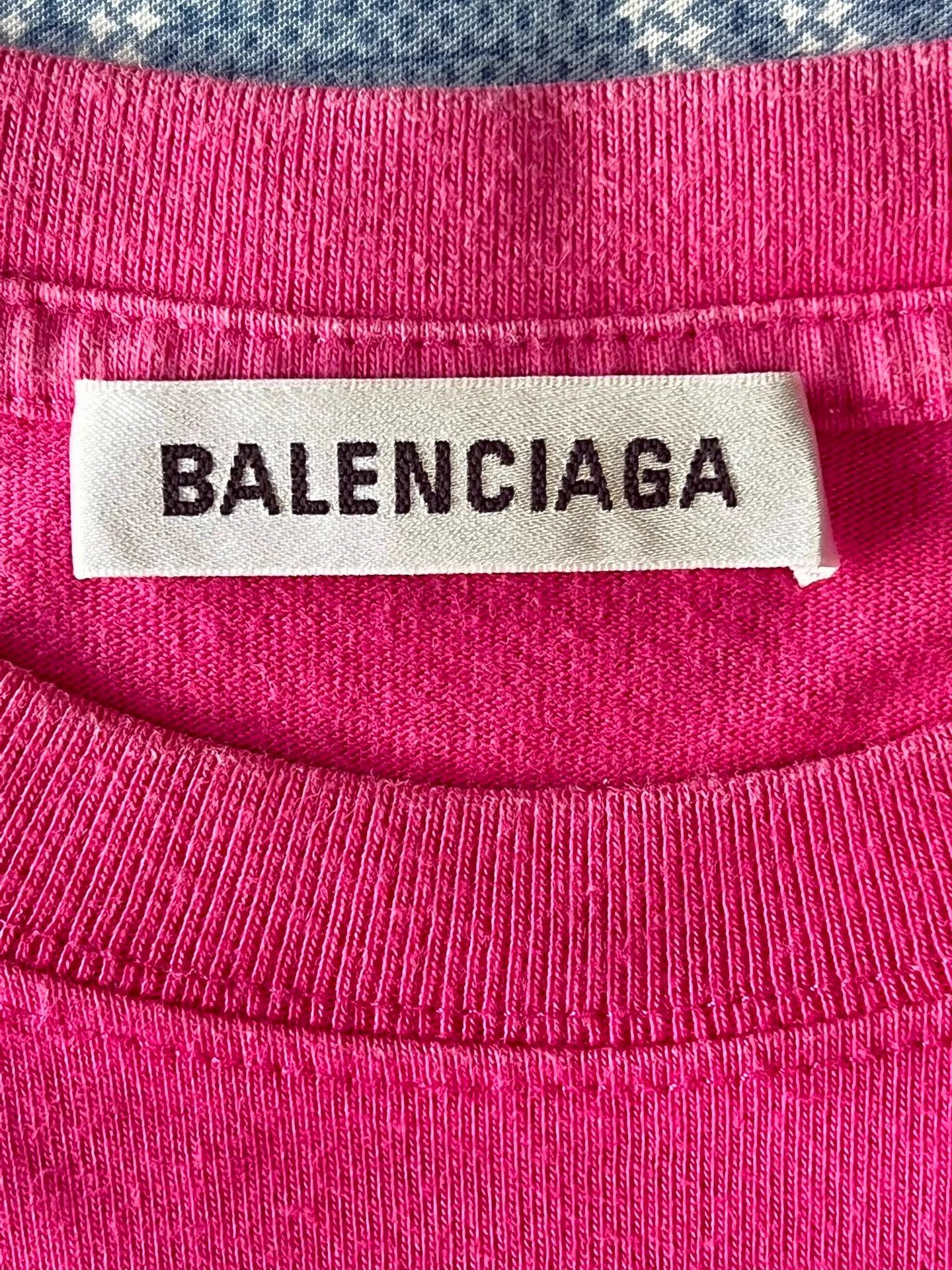 Balenciaga Balenciaga Pink Short-Sleeve T-shirt S Oversized Small Logo Size US S / EU 44-46 / 1 - 6 Thumbnail