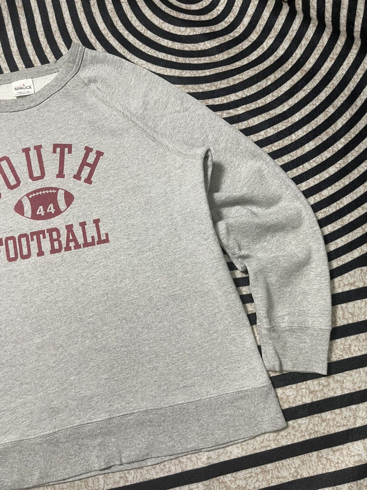 Vintage 70s MAYO SPRUCE “SOUTH FOOTBALL” CREWNECK RARE Size US L / EU 52-54 / 3 - 4 Thumbnail