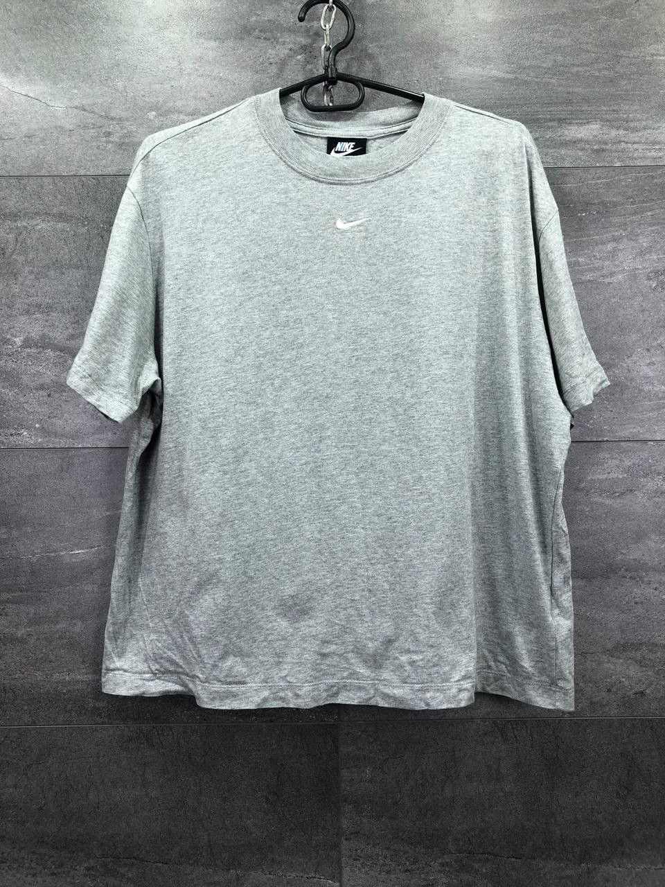 Nike × Vintage Nike Womens Sportswear Essential T-Shirt Centr Logo Swoosh Size M / US 6-8 / IT 42-44 - 1 Thumbnail