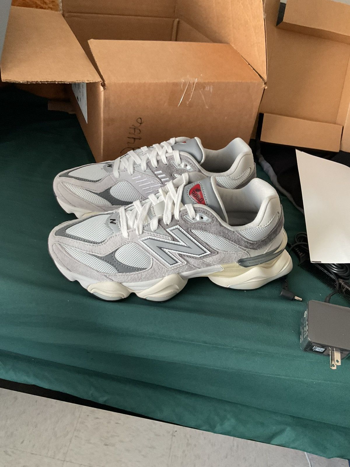 New Balance New Balance 9060 "Rain Cloud Grey" Size US 10.5 / IT 40.5 - 3 Thumbnail