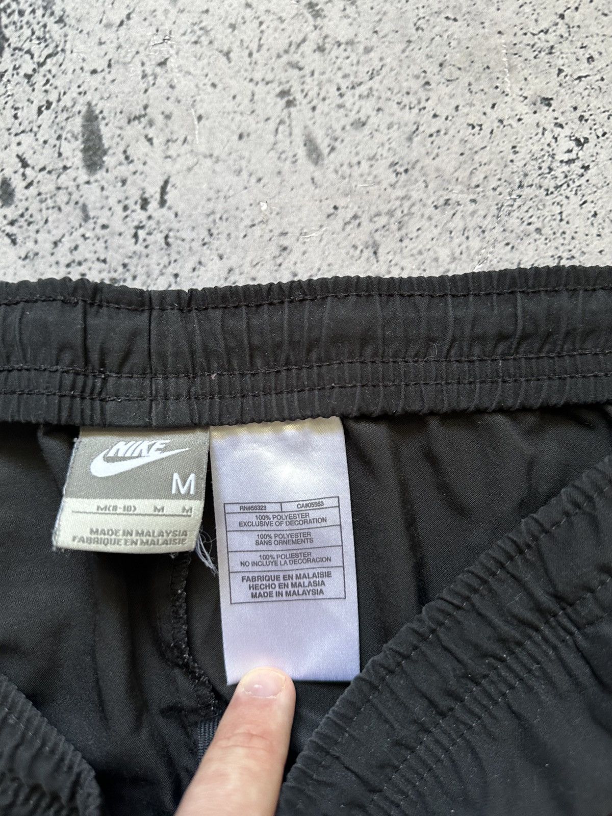 Nike Vintage Nike Track Pants Nylon Mini Swoosh Drill Y2K USA Size US 32 / EU 48 - 5 Thumbnail