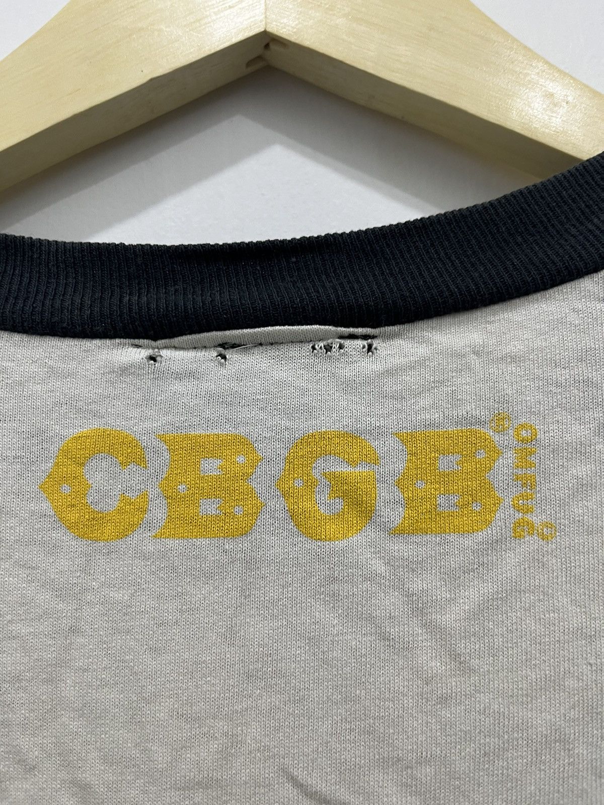 Band Tees CBGB OMFUG LONG SLEEVE VINTAGE TSHIRT Size US XL / EU 56 / 4 - 4 Thumbnail