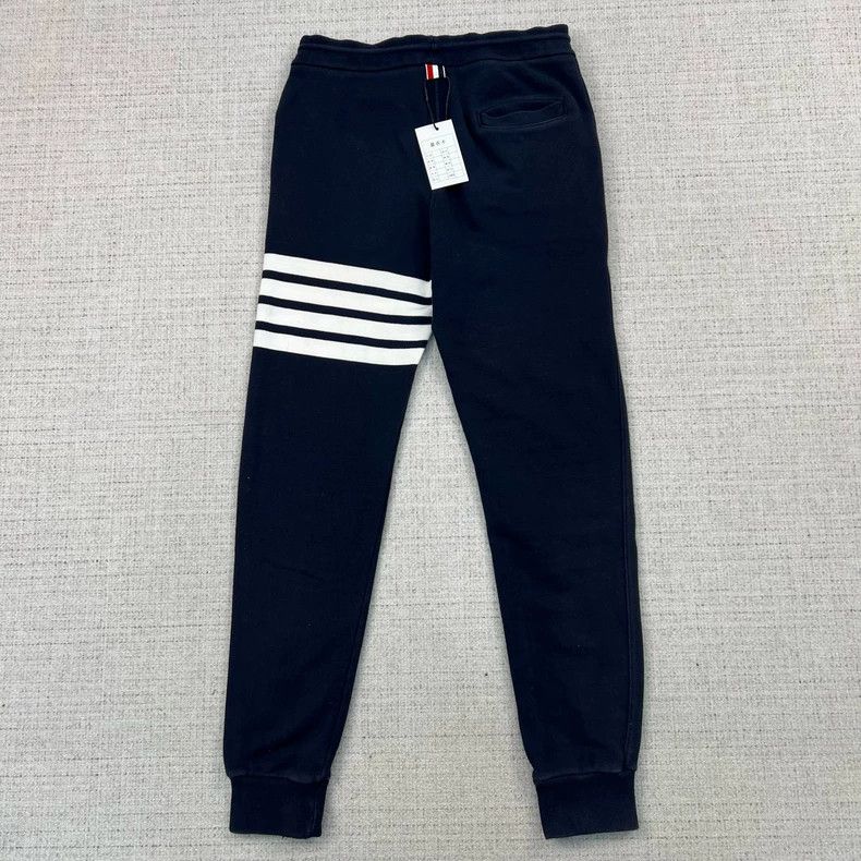 Thom Browne Thom Browne size1 Knitted sportswear Size US 26 / EU 42 - 1 Thumbnail