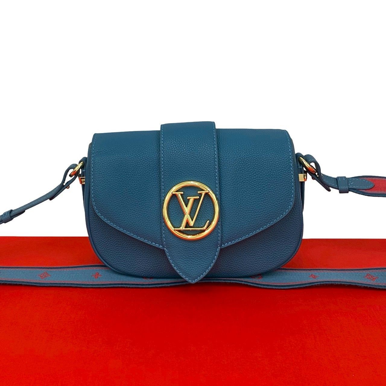 Louis Vuitton Louis Vuitton Louis Vuitton Pont Neuf Soft Leather Shoulder Bag Leather Shoulder Bag DUTY FREE for USA Size ONE SIZE - 1 Thumbnail