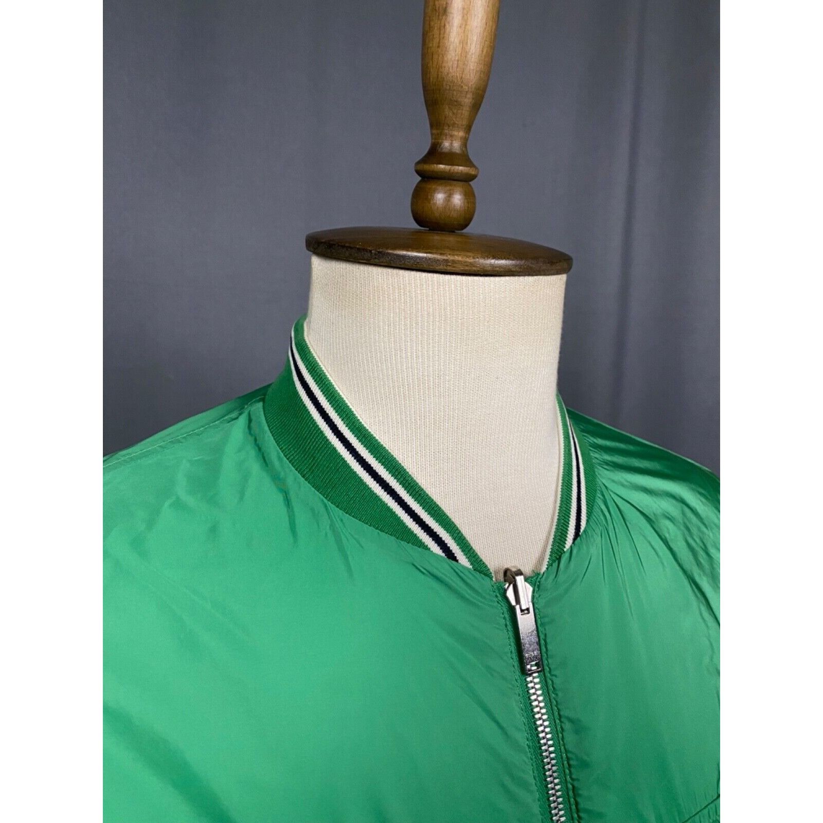 Gucci Gucci Men's Green Beige Reversible Nylon Bomber Jacket Size Size US L / EU 52-54 / 3 - 6 Thumbnail
