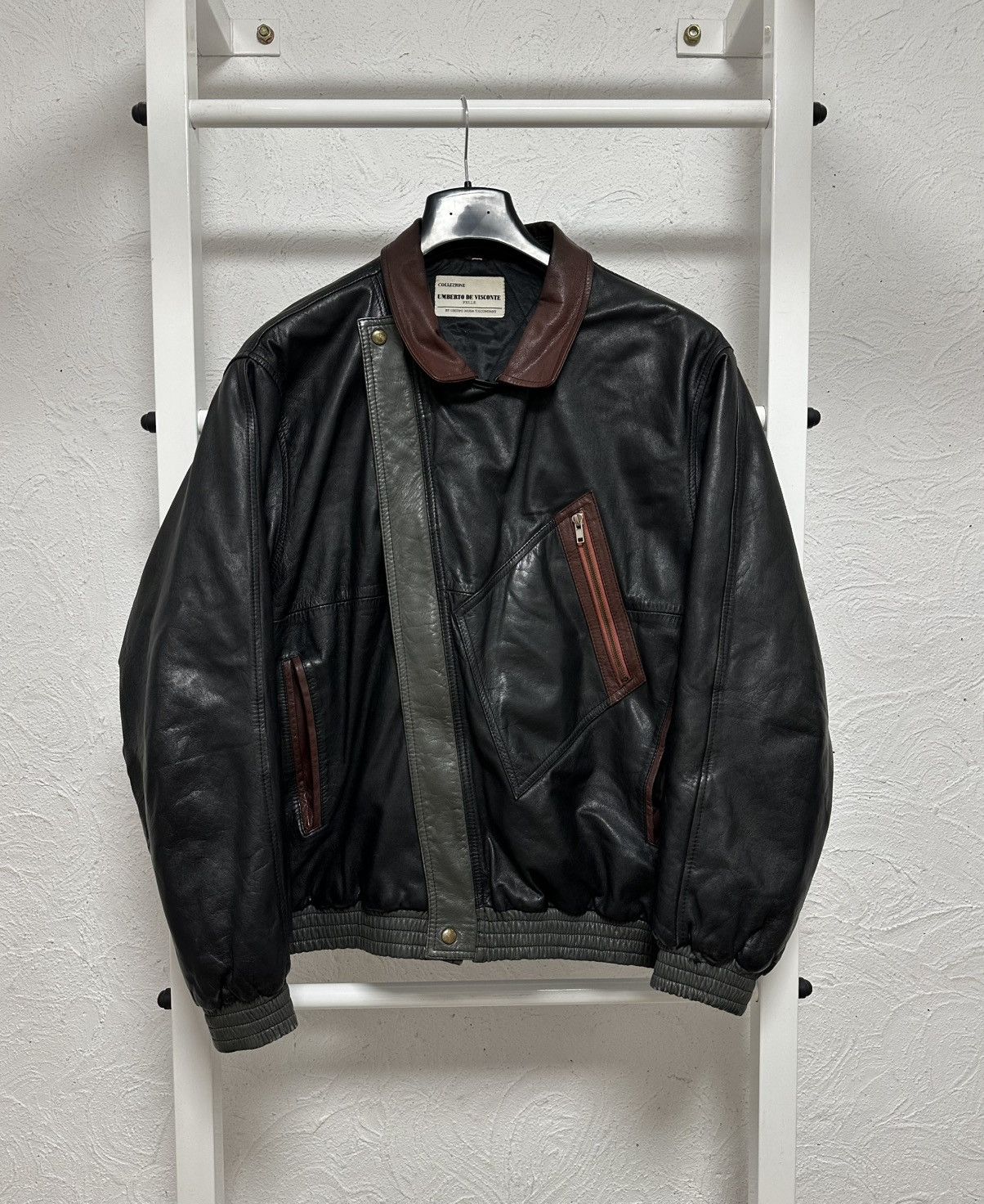 Vintage Vintage 90s Oversized Black Distressed Leather Jacket L size Size US L / EU 52-54 / 3 - 1 Thumbnail