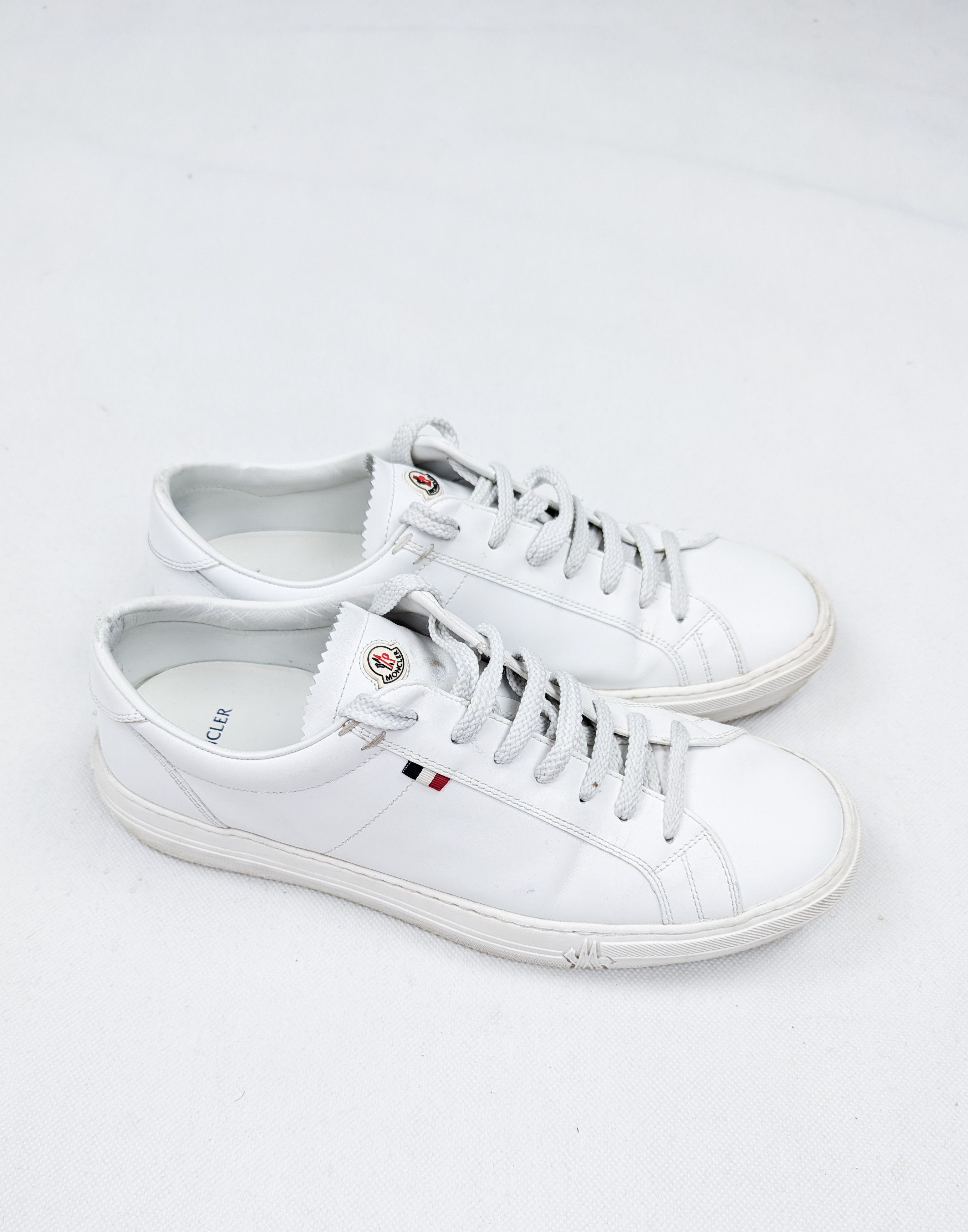 Moncler Moncler white low sneakers trainers 43.5 Size US 10.5 / EU 43-44 - 2 Thumbnail