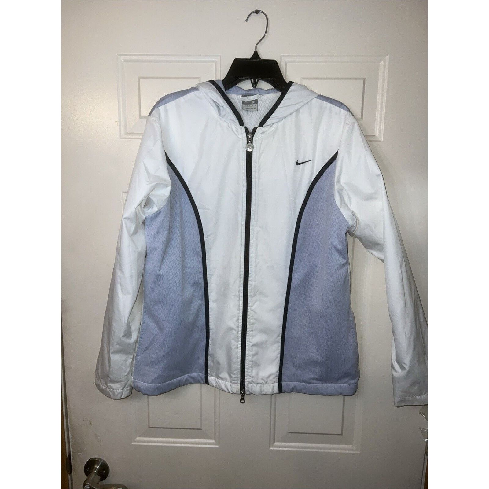 Nike Nike Windrunner Jacket Women's XL Hooded Zip Running White Size XL / US 12-14 / IT 48-50 - 1 Thumbnail