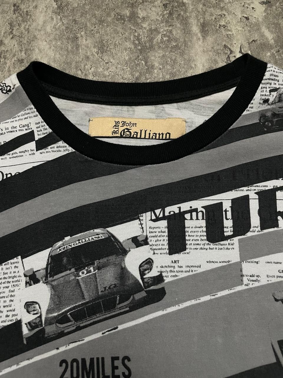 John Galliano News Paper Prints Longsleeve T Shirt Long Sleeve Size S / US 4 / IT 40 - 5 Thumbnail