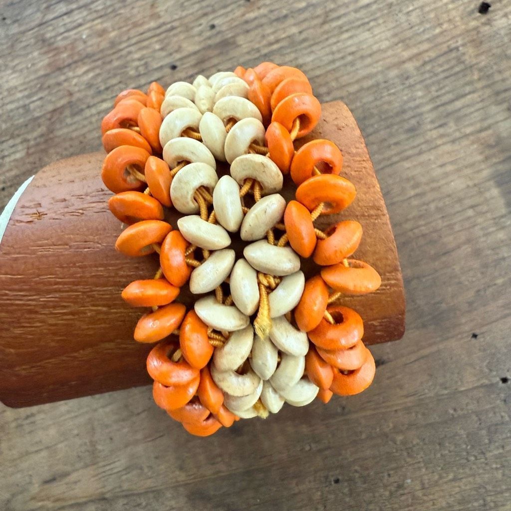 Vintage Vintage Elastic Wooden Flower Bead Bracelet Stretchy Orange Size ONE SIZE - 3 Thumbnail