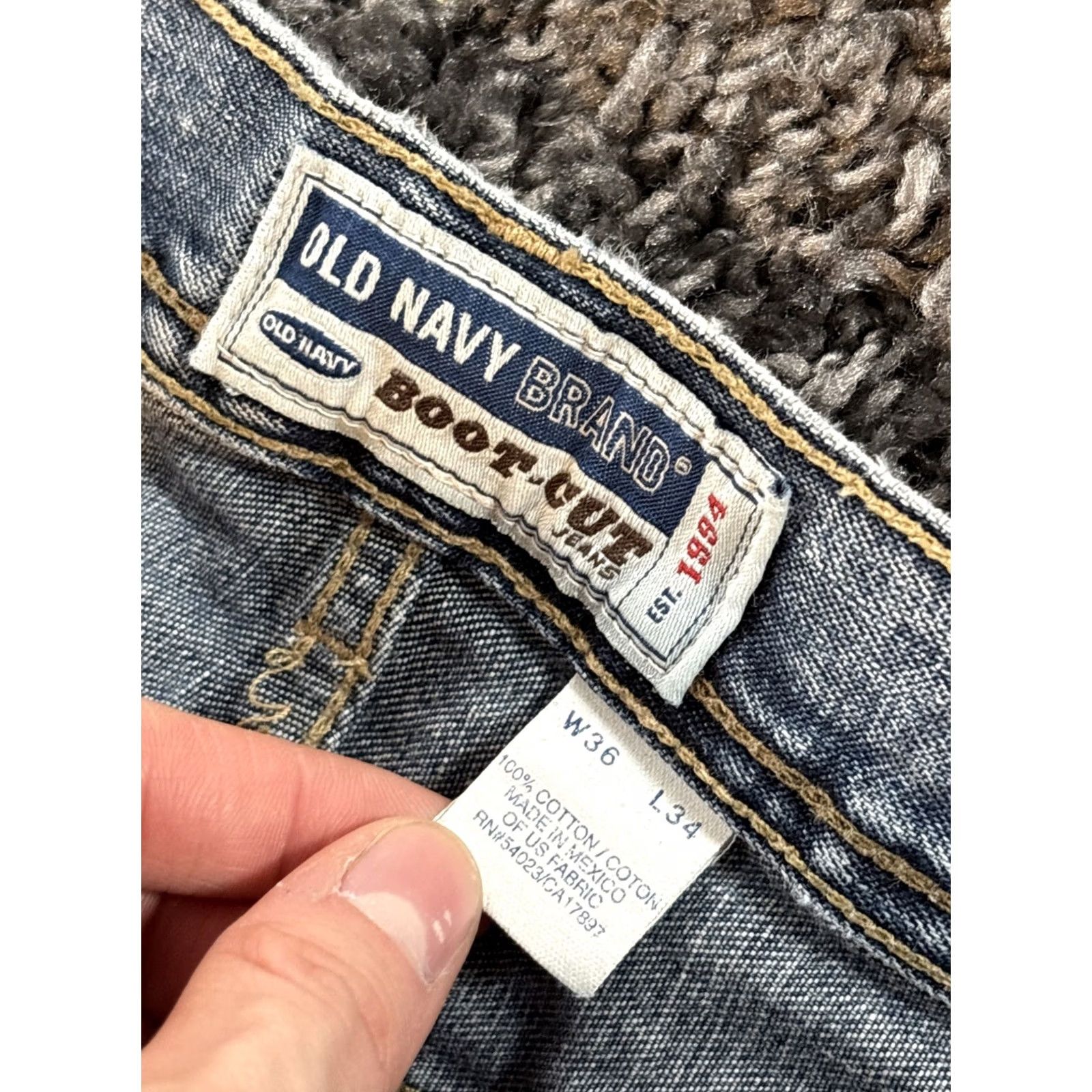 Old Navy VINTAGE Old Navy Jeans Mens 36x32 Boot Cut Medium Blue Denim Regular 5-Pocket Design Zipper Button Boys? Size US 36 / EU 52 - 5 Thumbnail