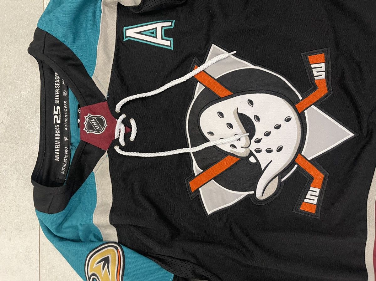 NHL Men's Anaheim Ducks Fanatics Selanne Purple breakaway jersey Size US M / EU 48-50 / 2 - 2 Thumbnail