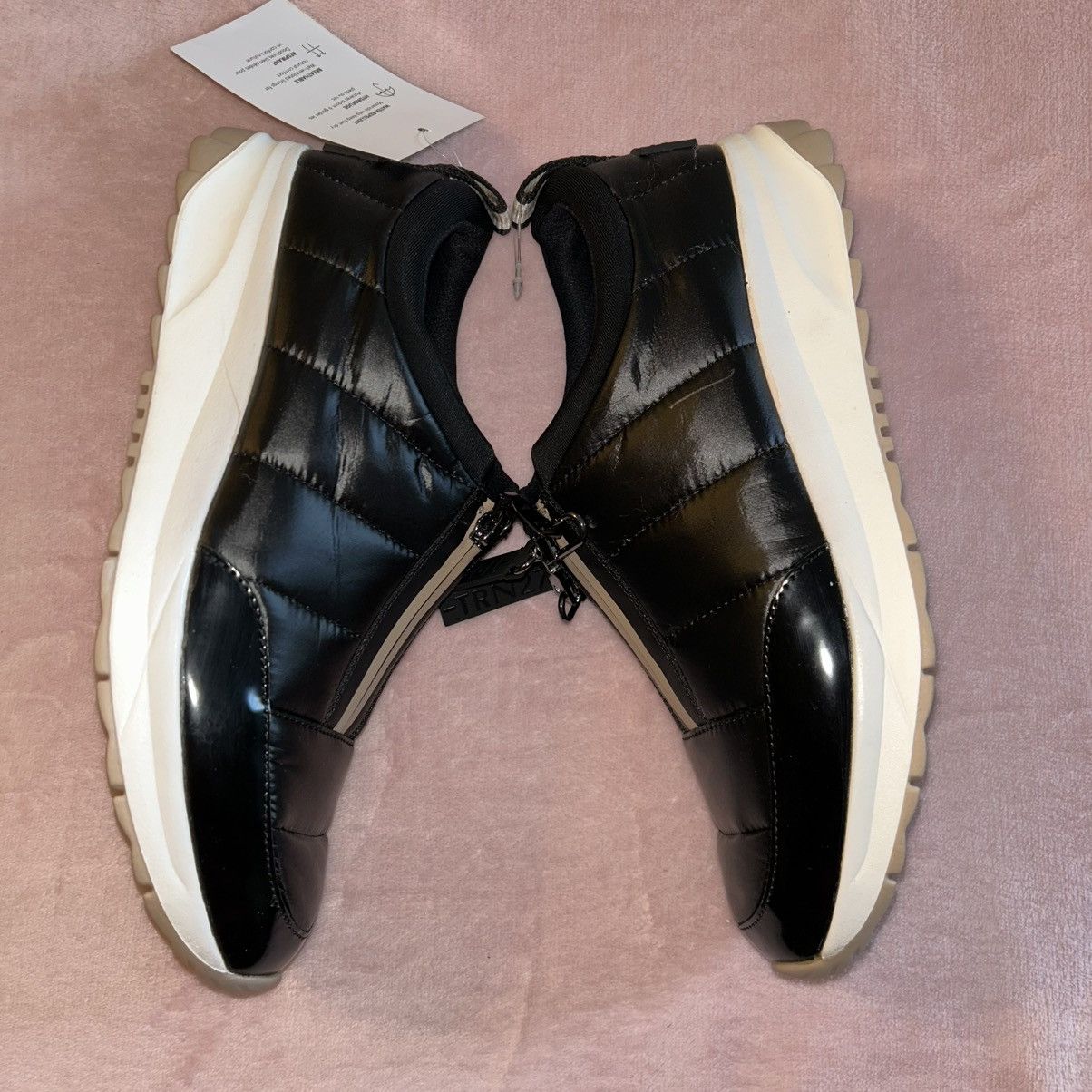 Naturalizer Naturalizer black low breakaway front zip water resistant Size US 9.5 / IT 39.5 - 5 Thumbnail