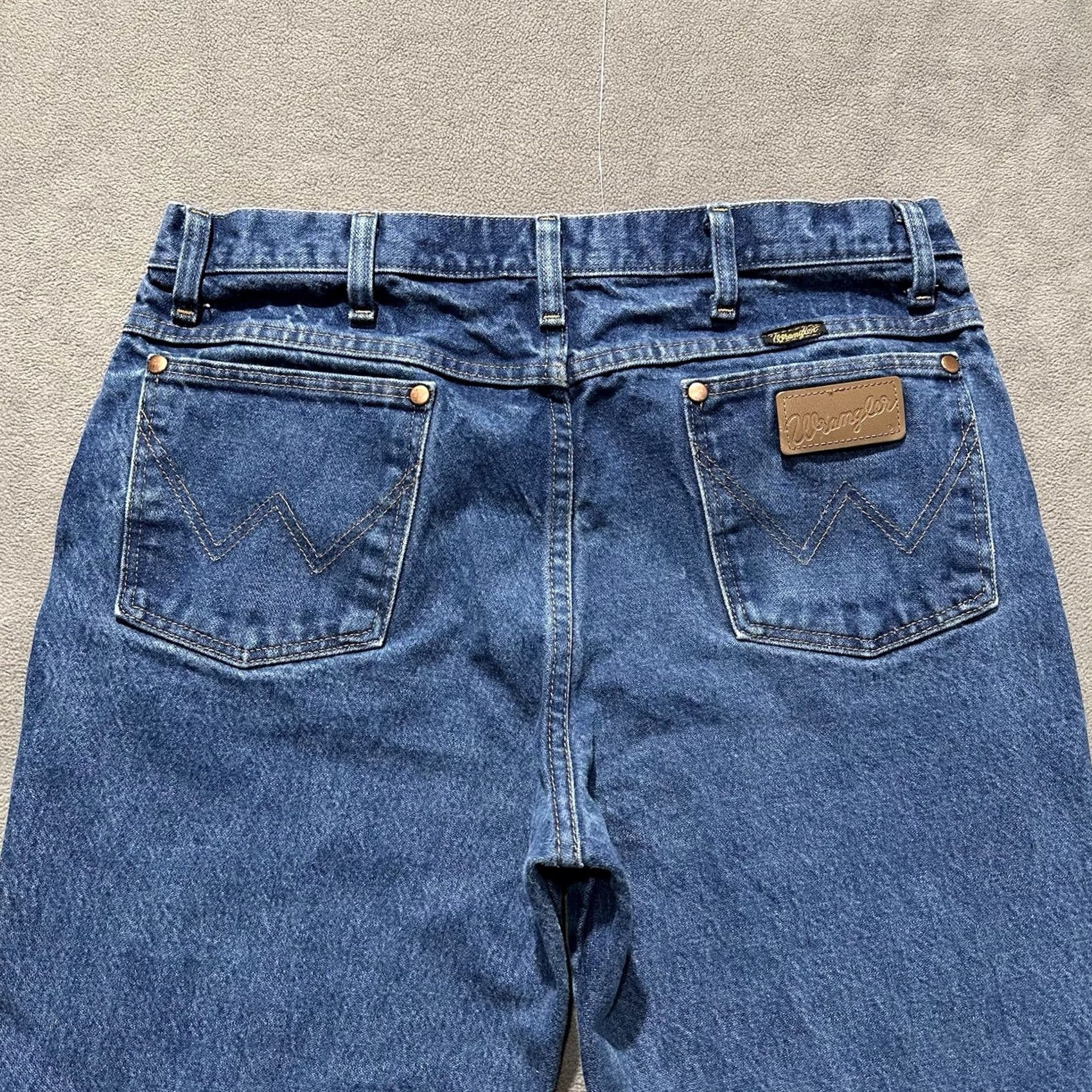 Wrangler VINTAGE Wrangler Jeans Men 33 Waist 30.5 Inseam Blue Denim Cowboy Cut Western 936PWD Size US 30 / EU 46 - 4 Thumbnail
