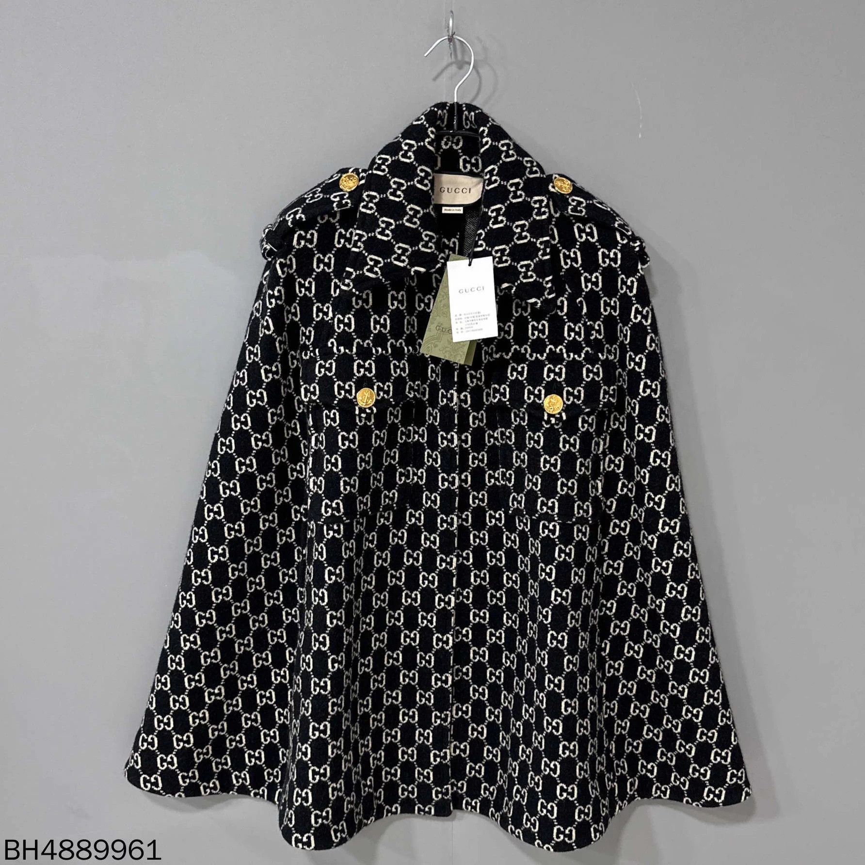 Gucci GUCCI GG Supreme print gold button cape coat S Size S / US 4 / IT 40 - 2 Thumbnail