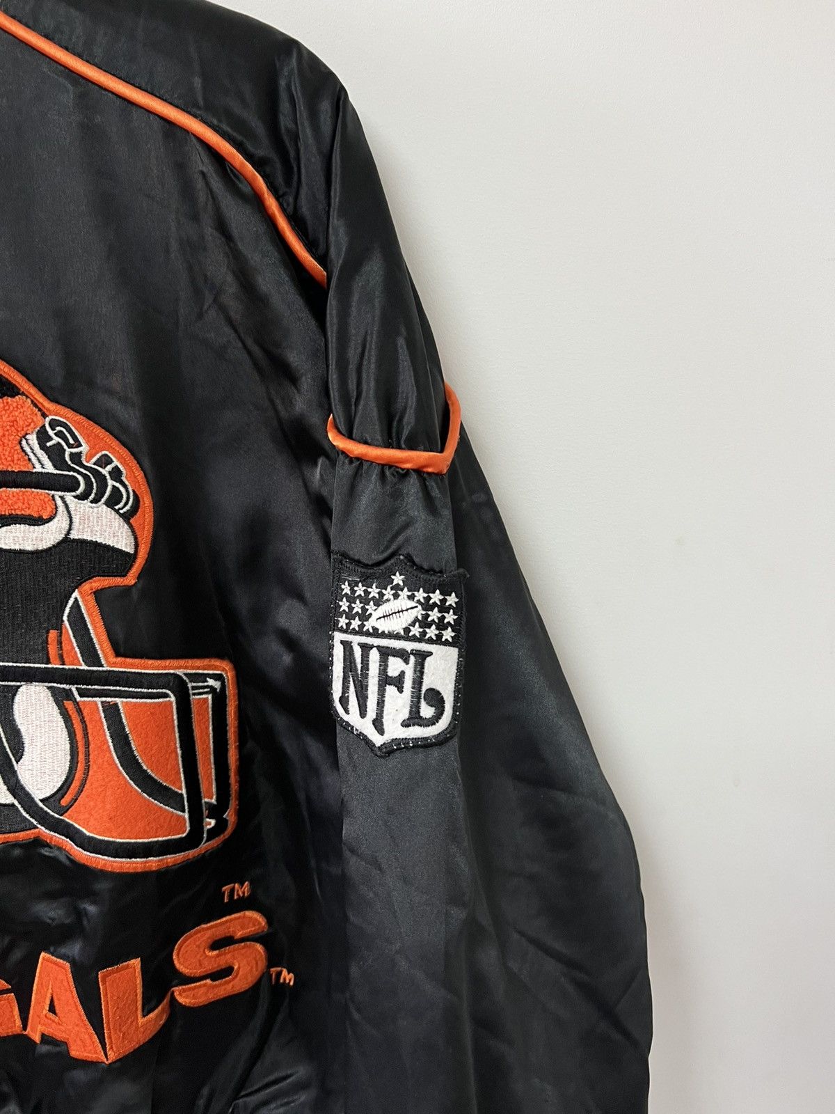 Vintage Vintage 90s Cincinnati Bengals Bomber Jacket Nfl Campri S/M Size US M / EU 48-50 / 2 - 9 Thumbnail
