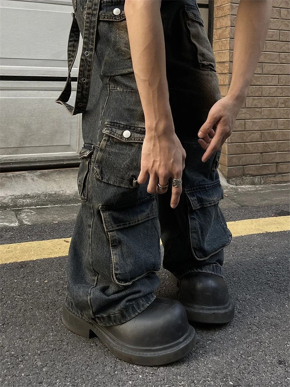 Other Baggy Multi-pocket Cargo Jeans Pants Size US 33 - 6 Thumbnail