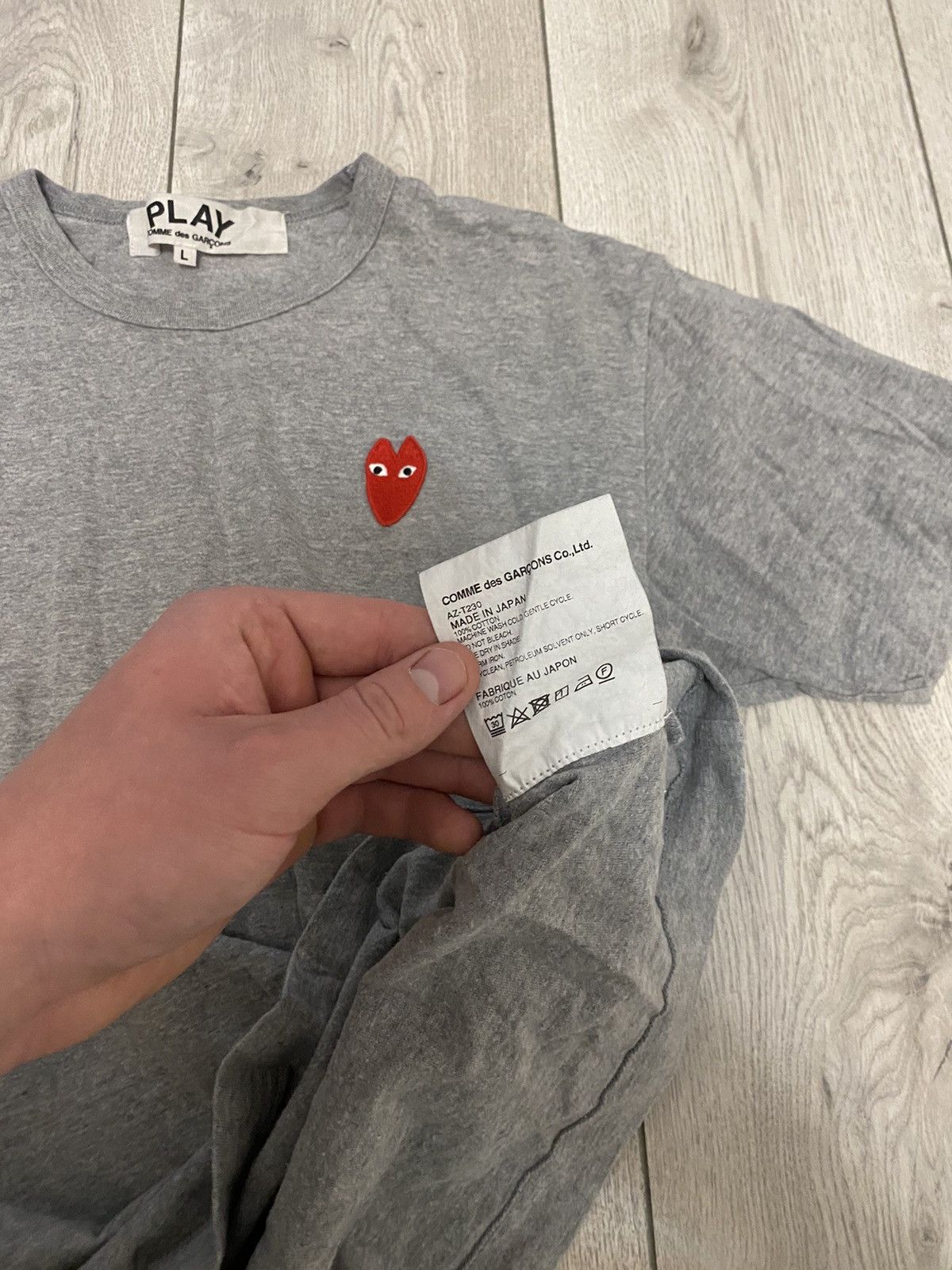 Comme des Garcons × Comme des Garcons PLAY PLAY Comme des Garçons Vintage Japan heart basic shirt Size US L / EU 52-54 / 3 - 5 Thumbnail