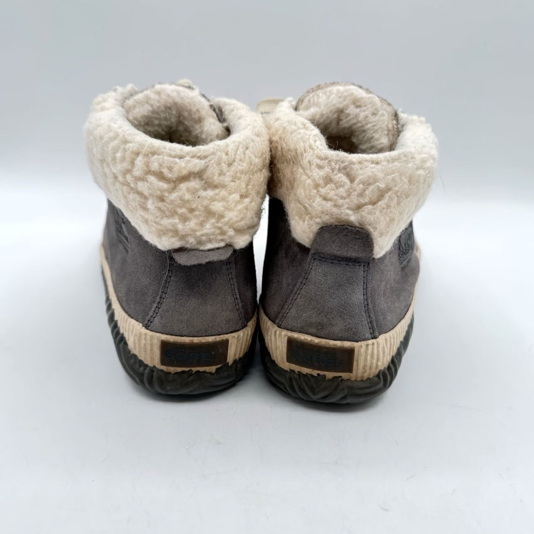 & Other Stories SOREL Out 'N About Chukka Boots Waterproof Suede Gray Faux Fur Trim Sz 9 Womens Size US 9 / IT 39 - 5 Thumbnail