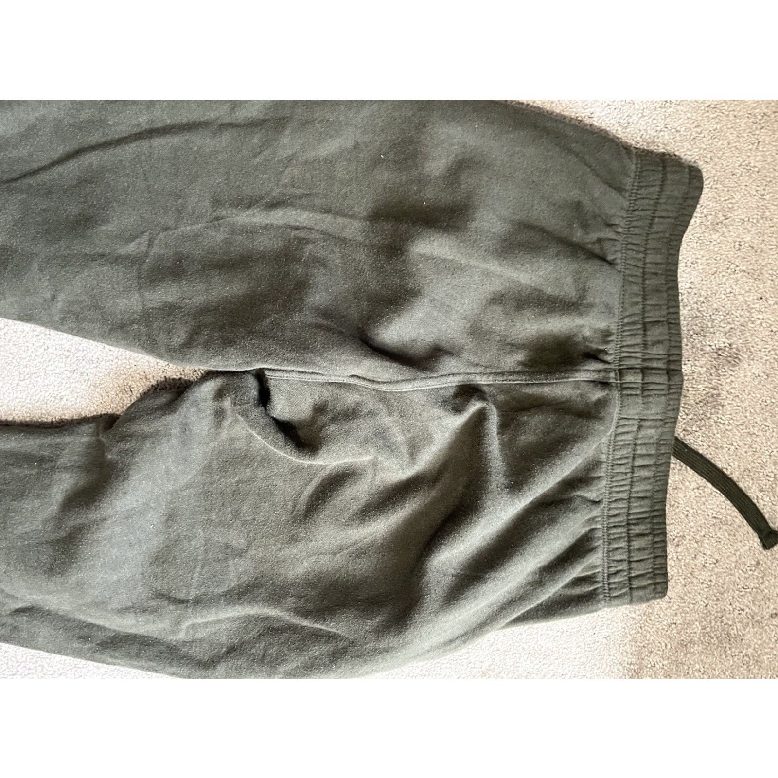 H&M H&M Sweatpants Slim Regular Fit Green Solid Joggers Pants Men S Regular Size Green Sweatpants Slimming Activewear Mens Size US 29 - 4 Thumbnail