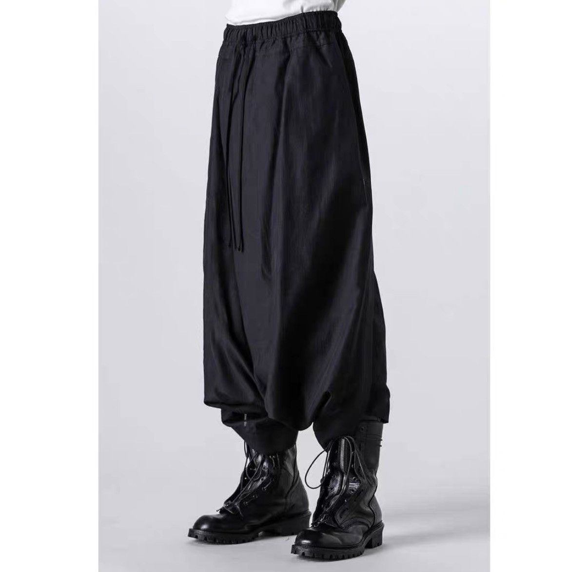 Julius Julius_7 13FW Wool-Silk Blend Drop Crotch Pants J31 Size US 34 / EU 50 - 7 Thumbnail