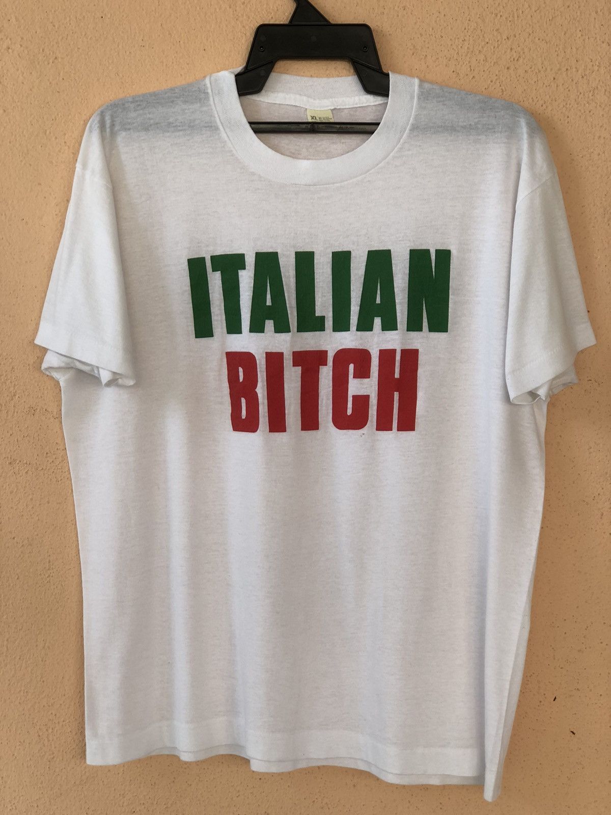 Vintage 🔥 80s Paperthin ITALIAN BITCH Vintage Tee Size US L / EU 52-54 / 3 - 1 Thumbnail