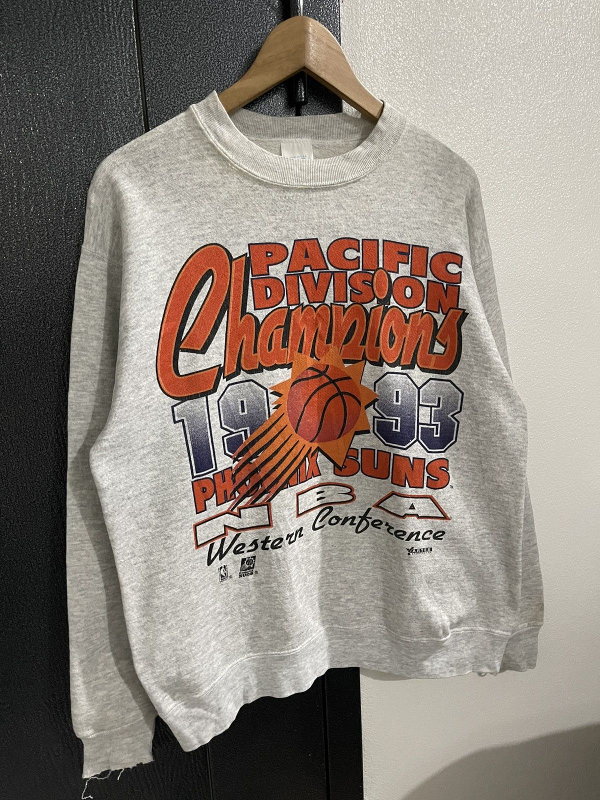 NBA Vintage 1993 Phoenix Suns NBA Pacific Division Champions Size US L / EU 52-54 / 3 - 3 Thumbnail