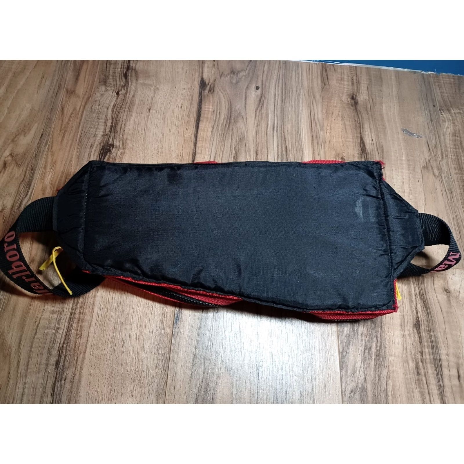 Marlboro VINTAGE Marlboro Fanny Pack Waist Bag Crossbody Strap 90s Medium Red Polyester Men's Travel 90s Crossbody Adjustable Strap Size ONE SIZE - 2 Thumbnail