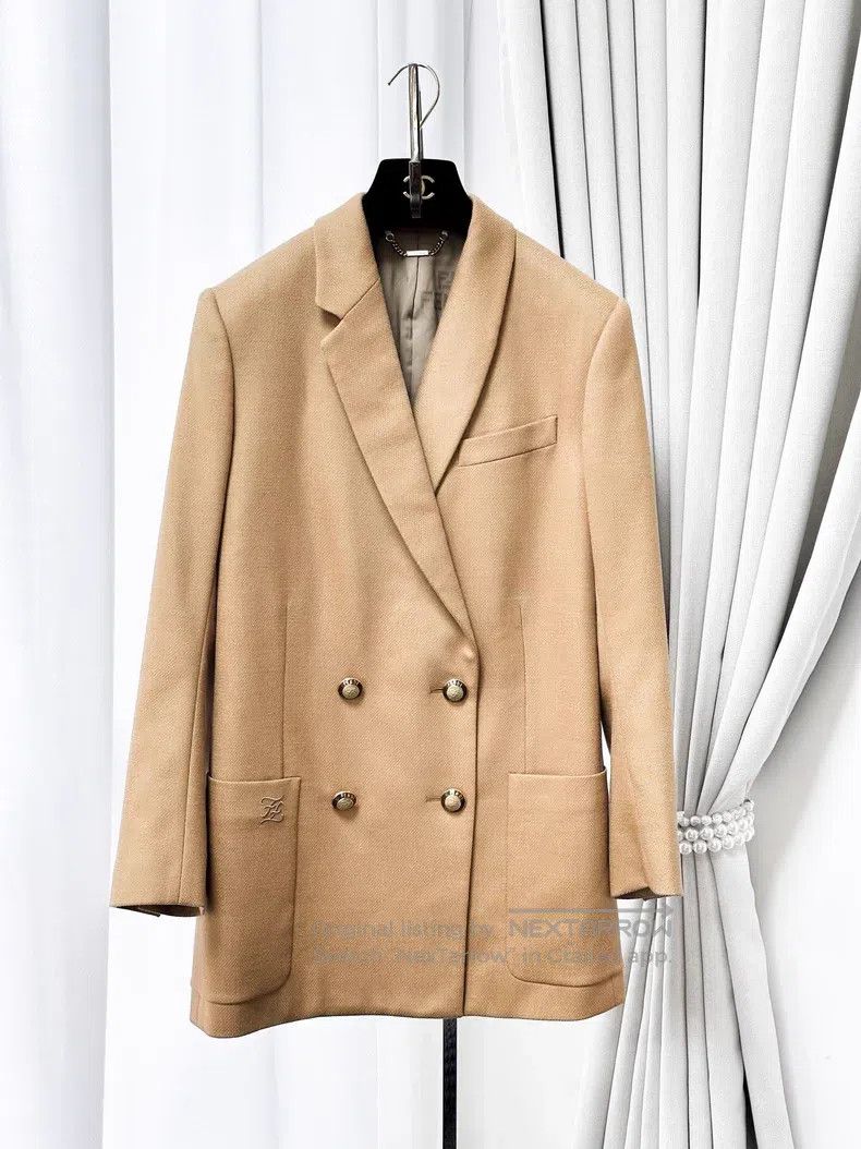 Fendi Fendi Camel long-sleeve double-breasted blazer Size XS / US 0-2 / IT 36-38 - 1 Thumbnail