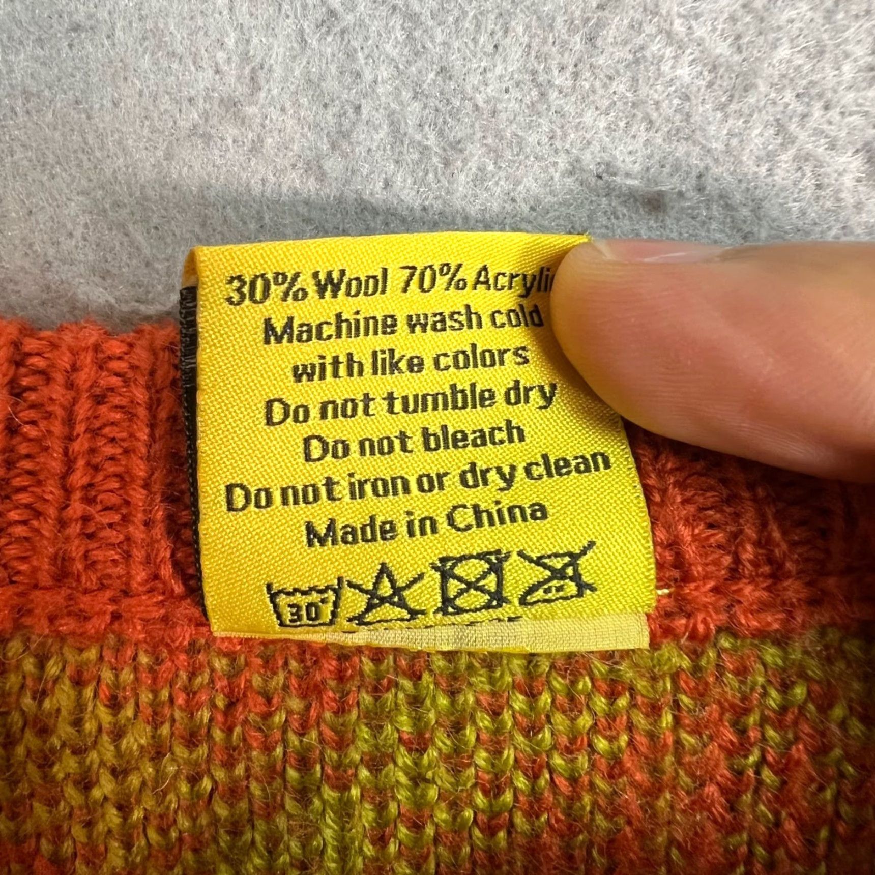 Vintage Iggy Mens Size Medium Orange & Yellow Knit Sweater Wool Blend Pullover Size US M / EU 48-50 / 2 - 4 Thumbnail
