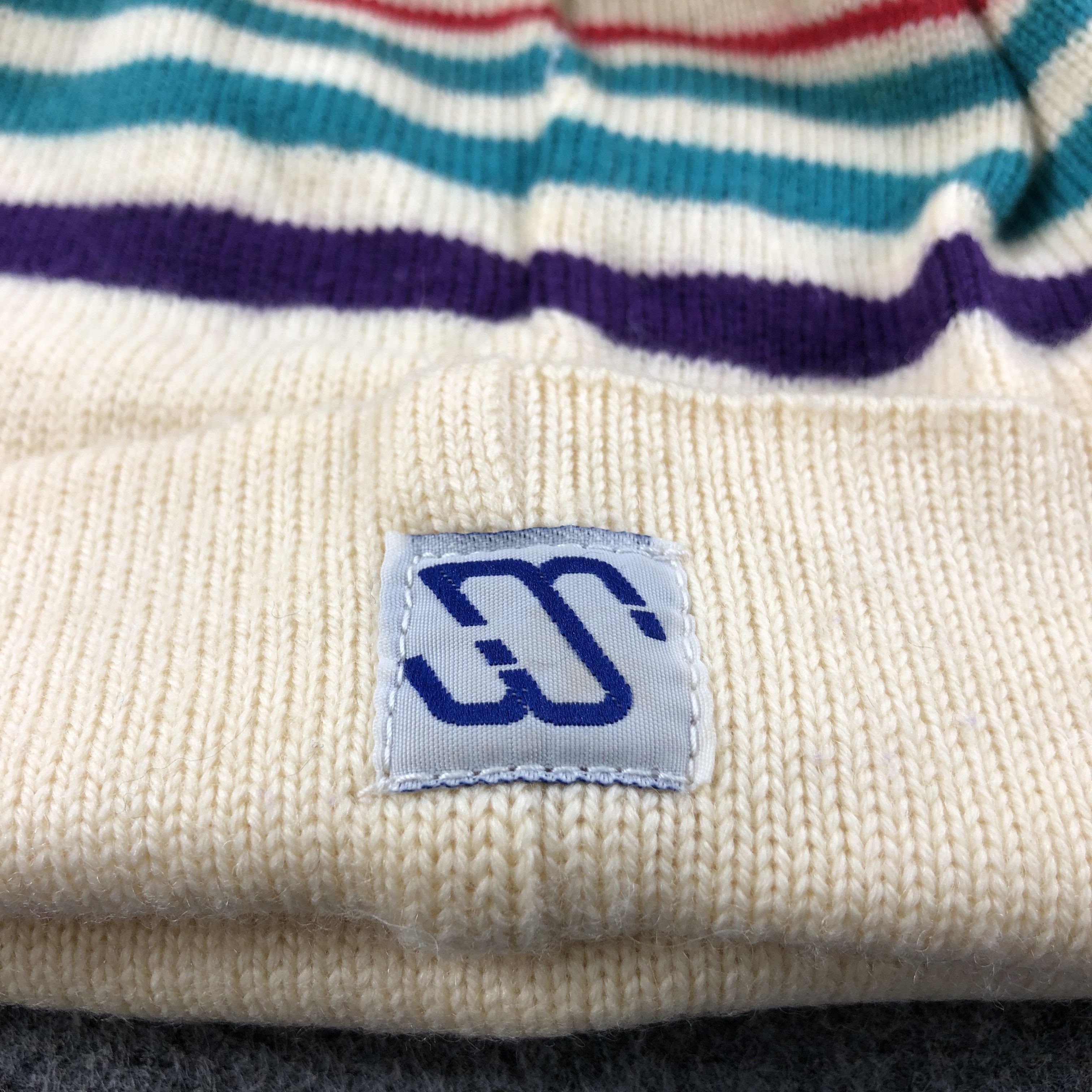 Vintage Unknown Dangling Ball Beanie Snowcap Snow Hat B153 Size ONE SIZE - 3 Thumbnail