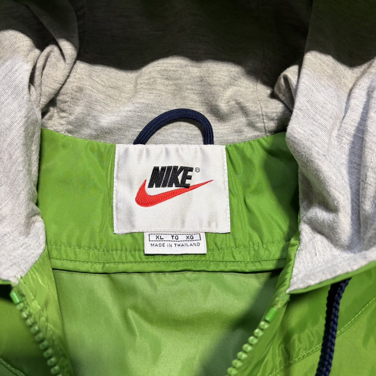 Nike Vintage Nike Track Jacket Windbreaker Pullover Center Swoosh Size US XL / EU 56 / 4 - 7 Thumbnail
