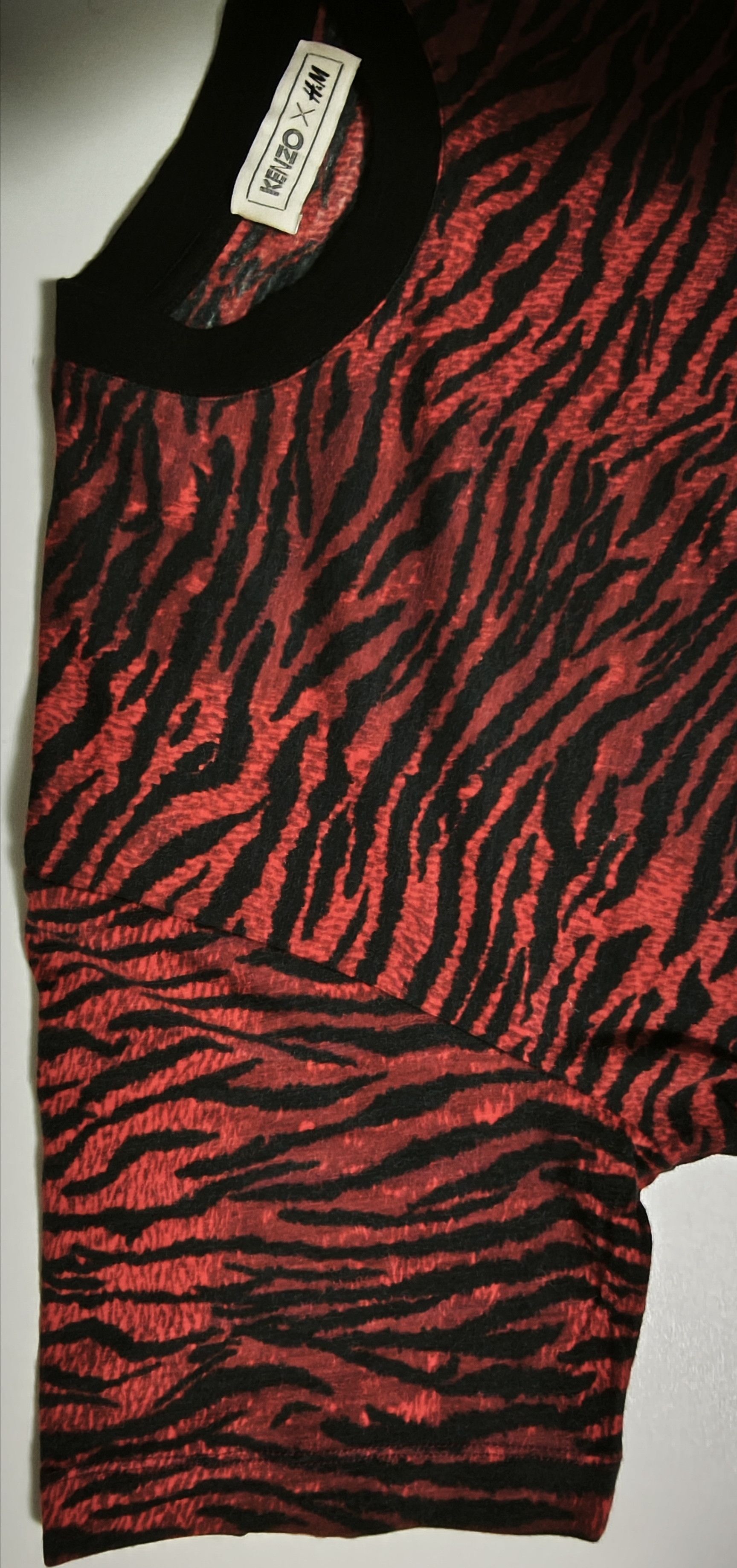 Kenzo Red wool T-shirt with tiger print Size US M / EU 48-50 / 2 - 12 Thumbnail