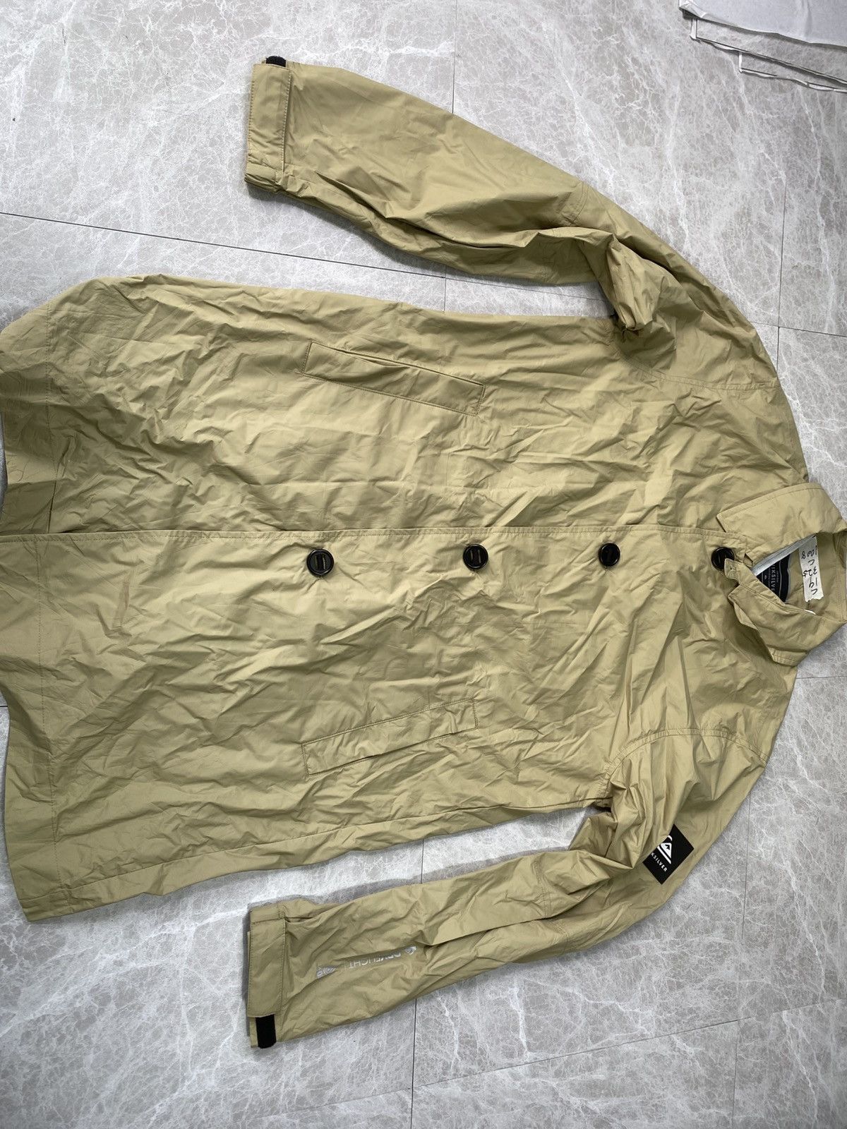 Quiksilver Quiksilver sweater size m pit 19 Size US M / EU 48-50 / 2 - 7 Thumbnail