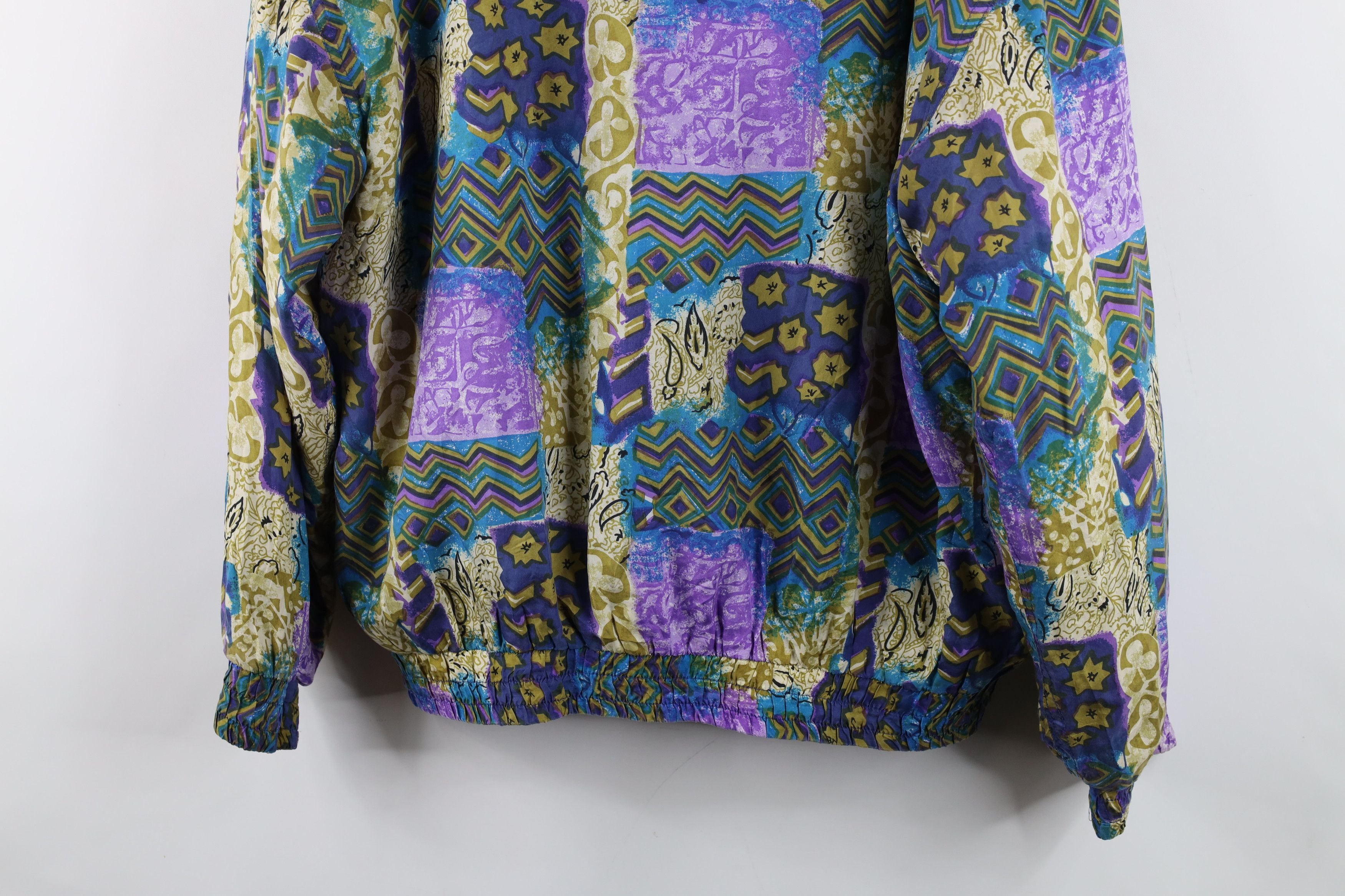 Vintage Vintage 90s Streetwear Abstract Geometric Silk Bomber Jacket Size L / US 10 / IT 46 - 12 Thumbnail