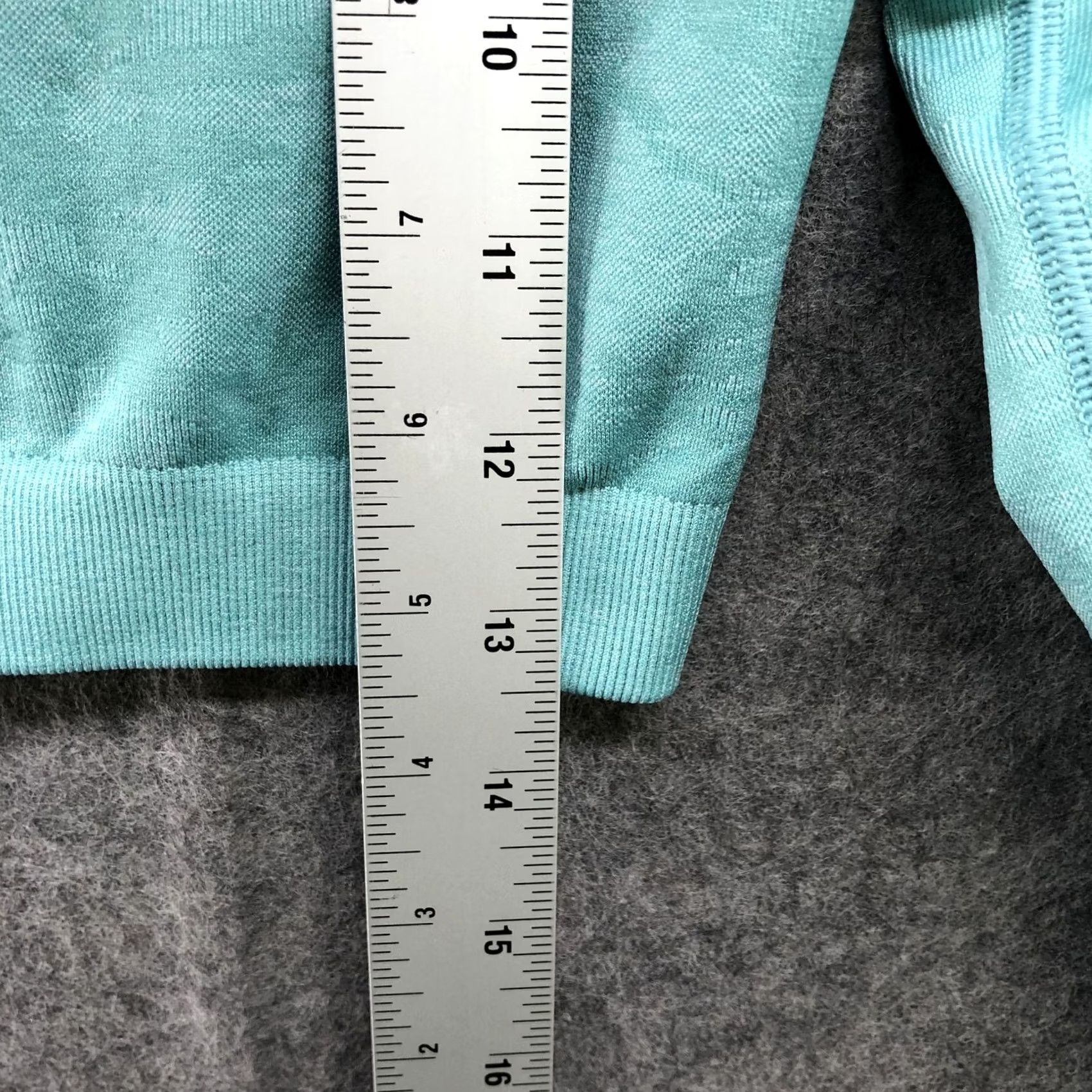 Gymshark Gymshark Womens S Blue Long Sleeve Active Shirt Thumbholes Cut Out Back Size S / US 4 / IT 40 - 5 Thumbnail