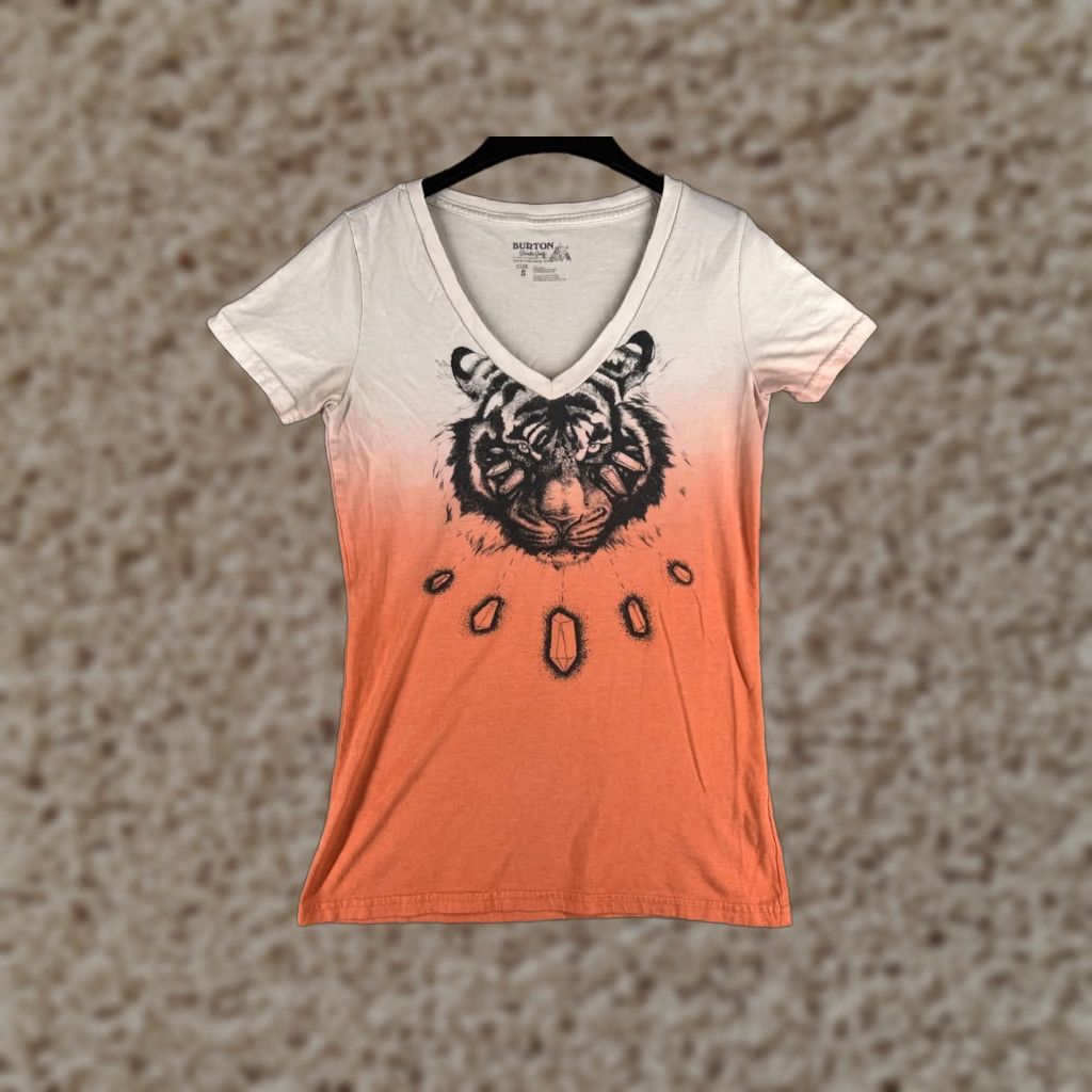 Burton VINTAGE Burton Shirt Womens Small Beige Orange Fade Bengal Tiger V-Neck Made in USA Size S / US 4 / IT 40 - 1 Thumbnail