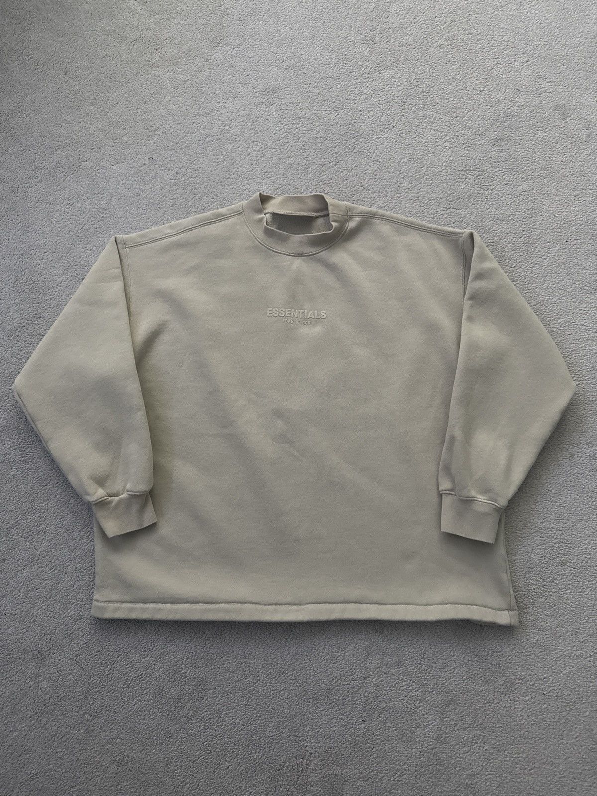 Fear of God Fear of God Essentials Relaxed Crewneck Size XS Size US XS / EU 42 / 0 - 1 Thumbnail