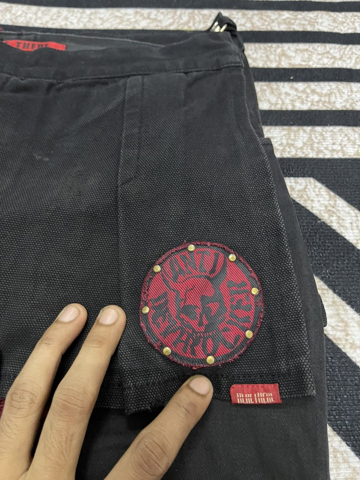 If Six Was Nine 2000s LGB STYLE PUNK SHORT PANT RARE DESIGN Size US 27 - 7 Thumbnail
