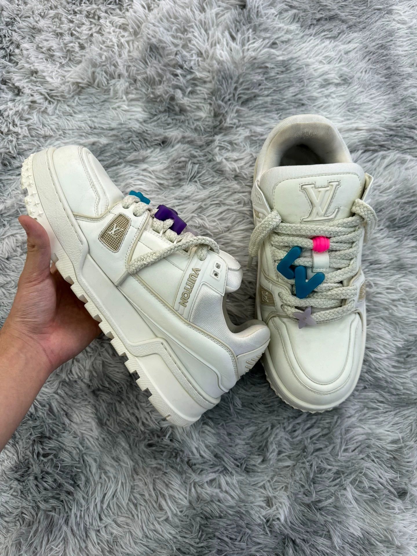 Louis Vuitton Louis Vuitton LV Trainer Maxi (White) Size US 10 / EU 43 - 9 Thumbnail