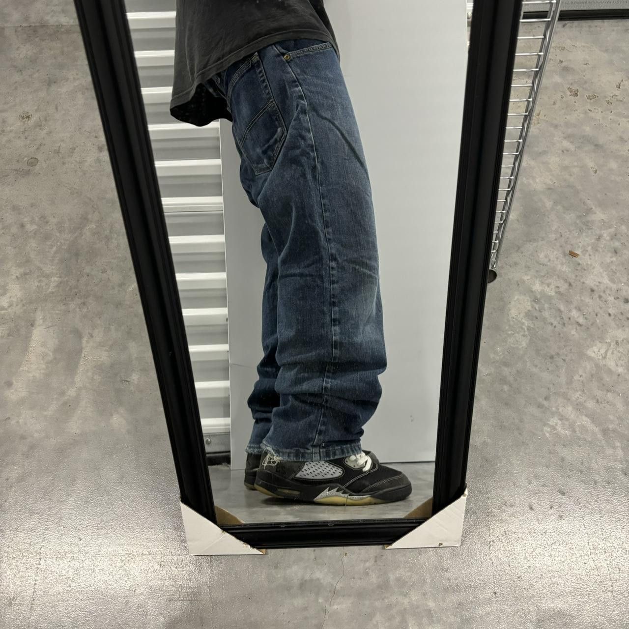 Japanese Brand × Vintage Crazy Vintage Y2K/2000s Grunge Dark Wash Essential Denim Jeans! Size US 33 - 2 Thumbnail