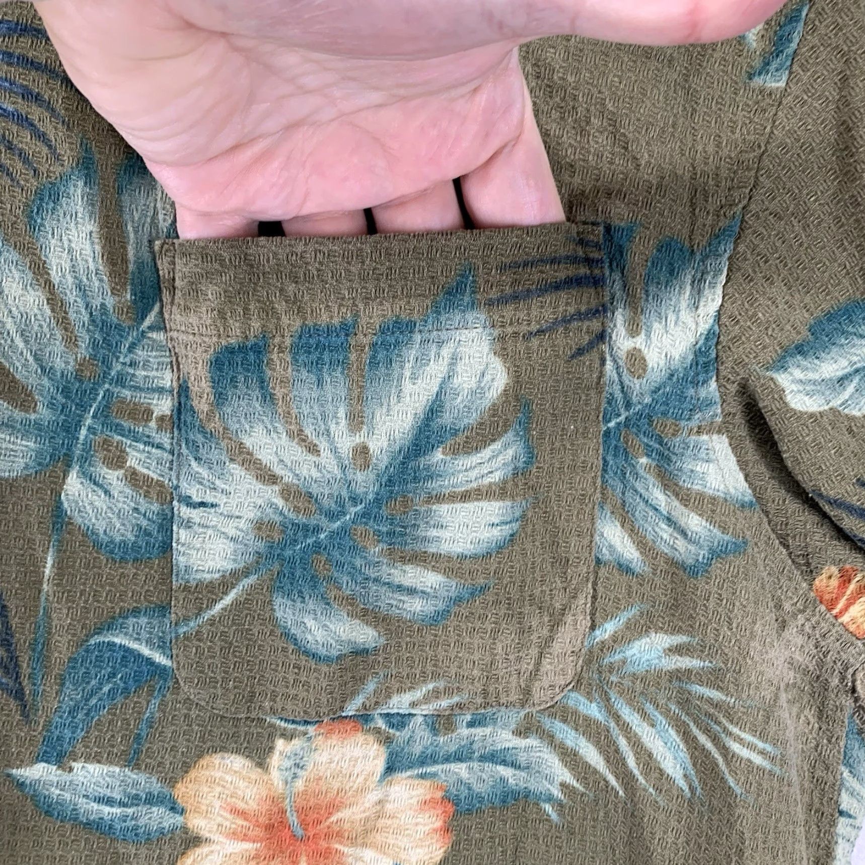 Vintage Silk Hawaiian Shirt Mens XL Soft Waffle Weave Camp Tropical Floral Size US XL / EU 56 / 4 - 7 Thumbnail