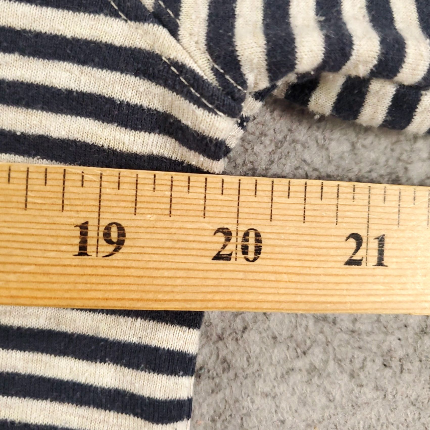 Duluth Trading Company Duluth Trading Hoodie Womens Large Black White Striped Hooded Sweatshirt Size L / US 10 / IT 46 - 4 Thumbnail