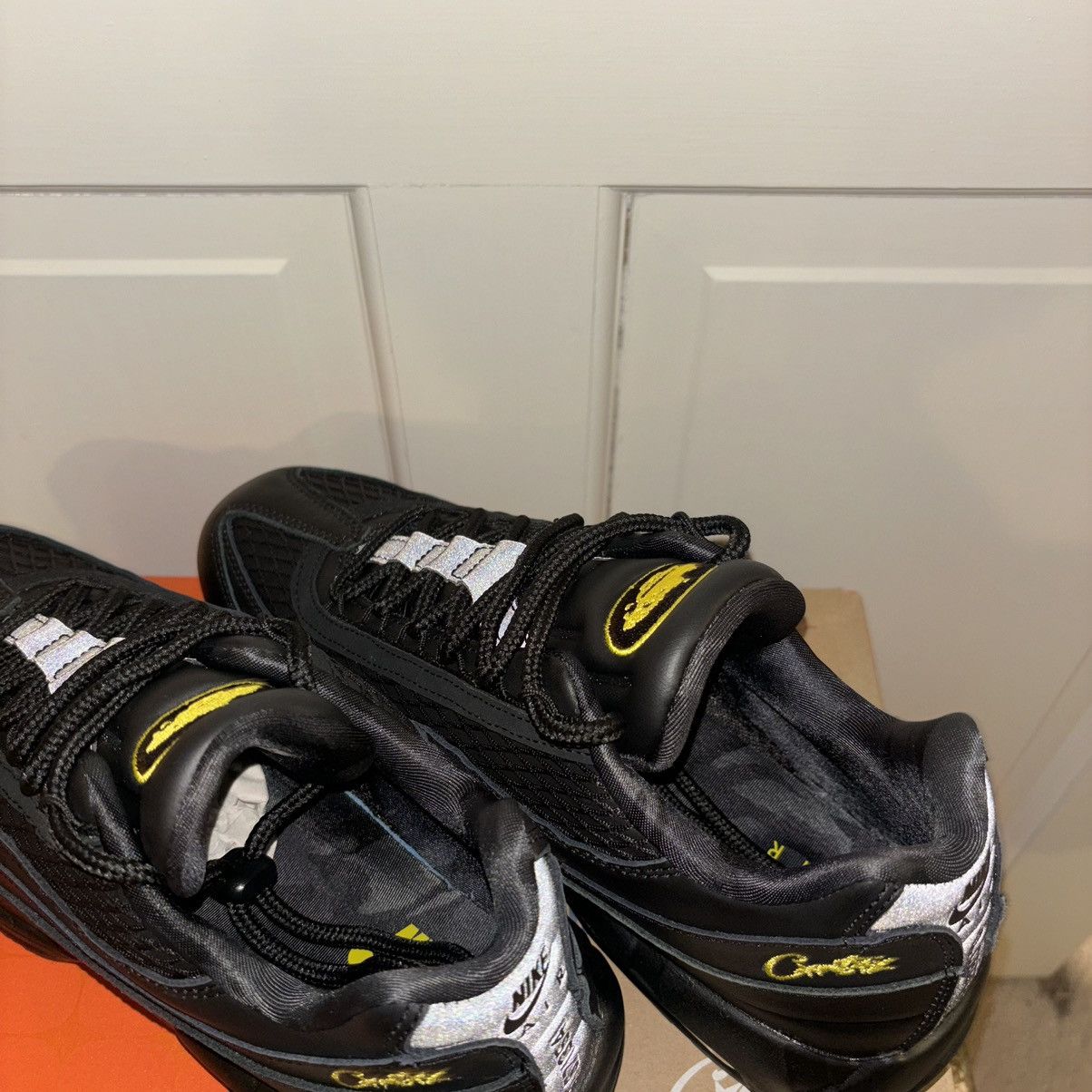 Corteiz × Nike Nike x Corteiz Air Max 95 Honey Black Mens 9 US Sneaker Size US 9 / EU 42 - 4 Thumbnail