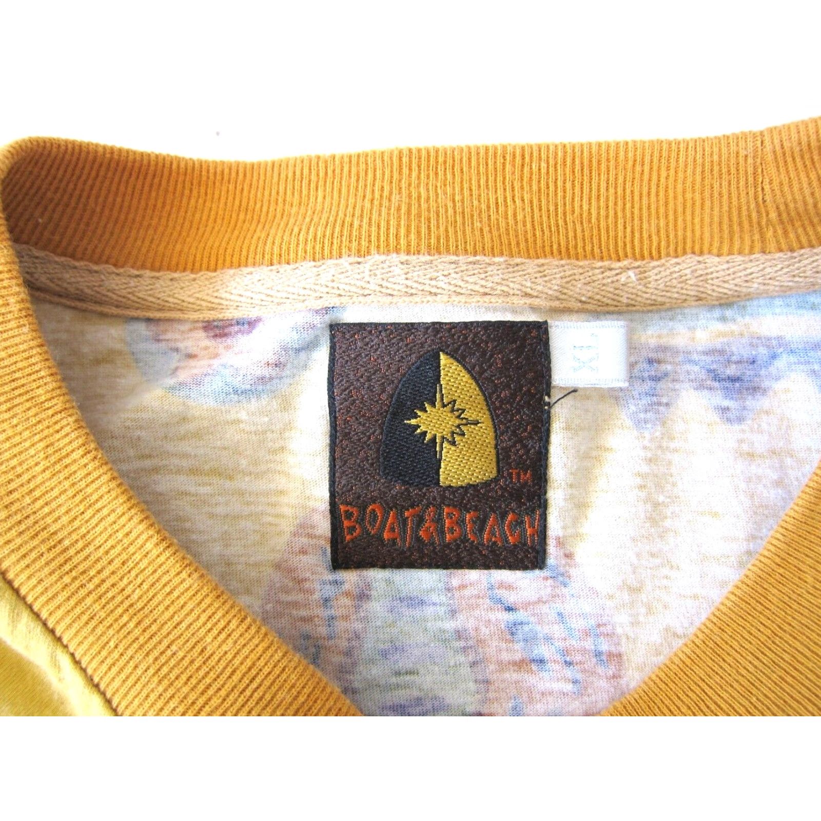 Vintage Boat & Beach T-Shirt Men XL Crew Neck 100% Cotton Yellow Green Purple Lizard 90s Size US XL / EU 56 / 4 - 3 Thumbnail