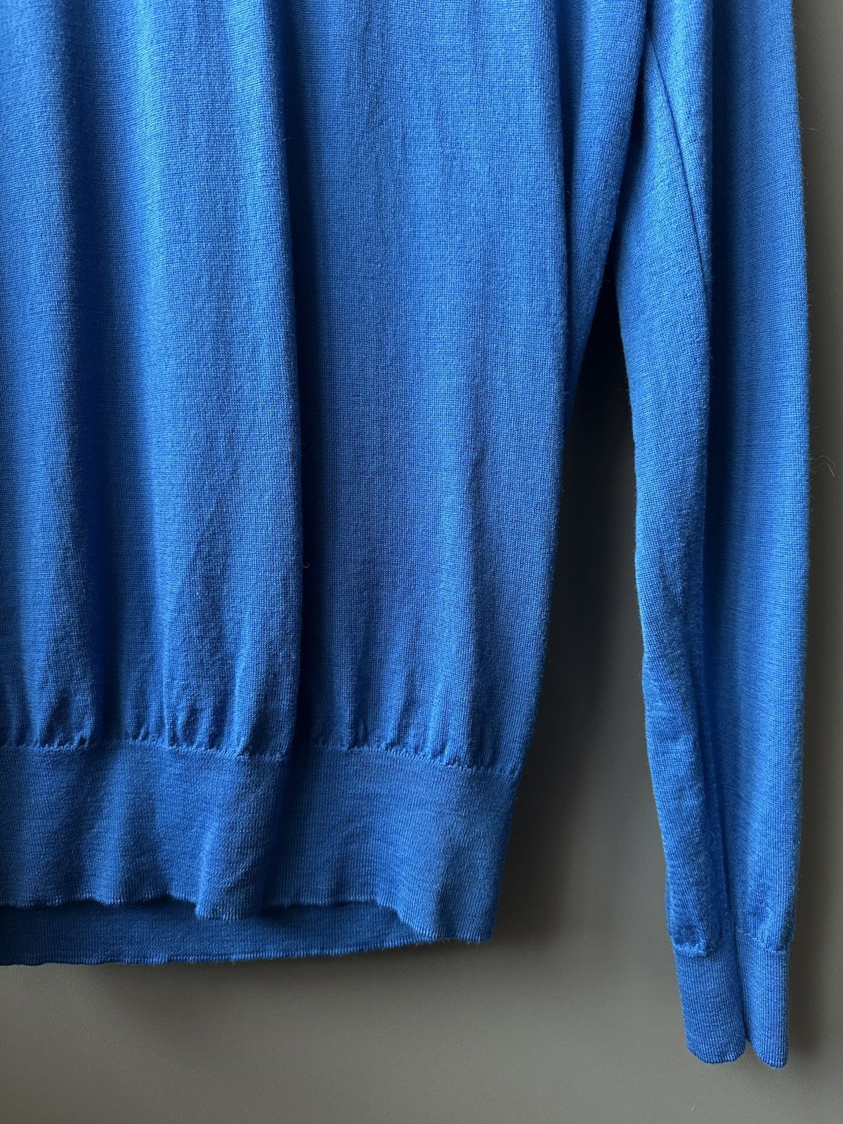 John Smedley John Smedley V-Neck Merino Wool Sweater Size S Size US S / EU 44-46 / 1 - 4 Thumbnail